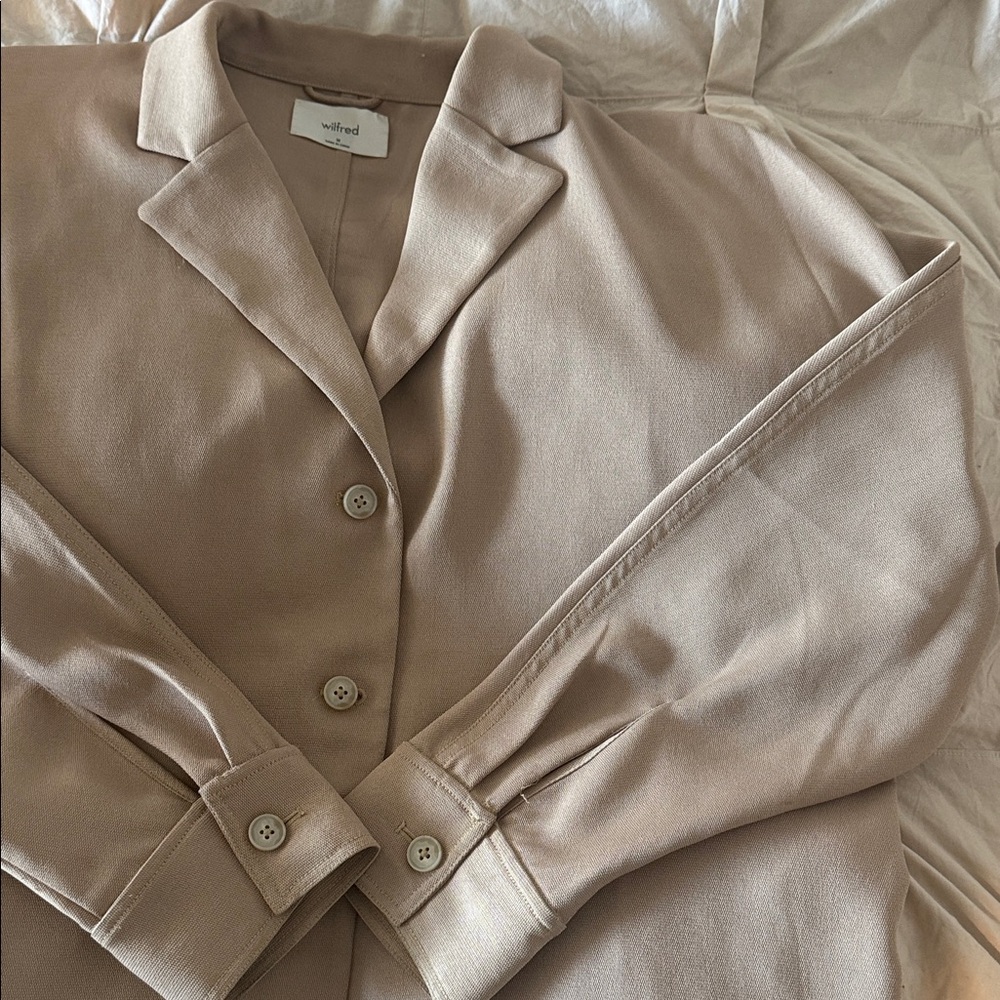 Aritzia x Wilfred - Freeform Shirt